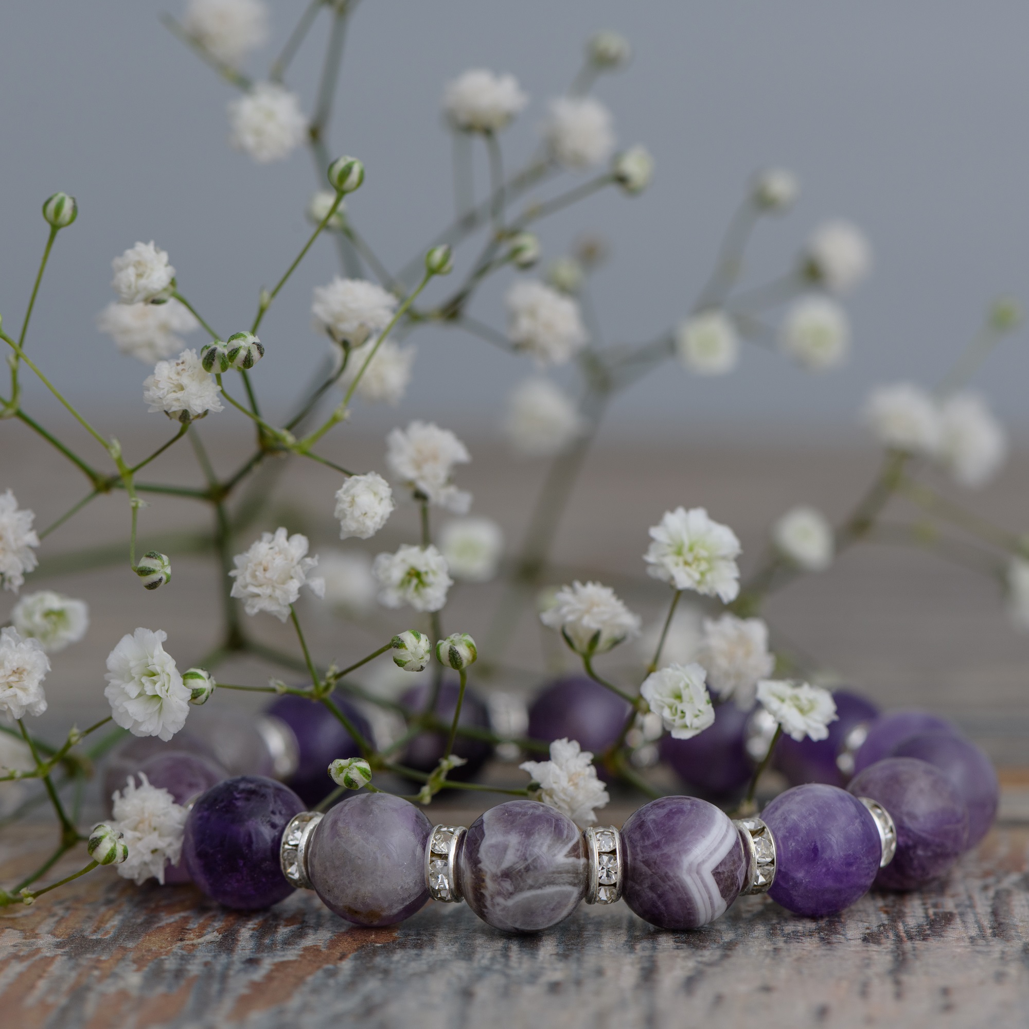 Браслет из натурального шевронного аметиста со стразами, 10 мм