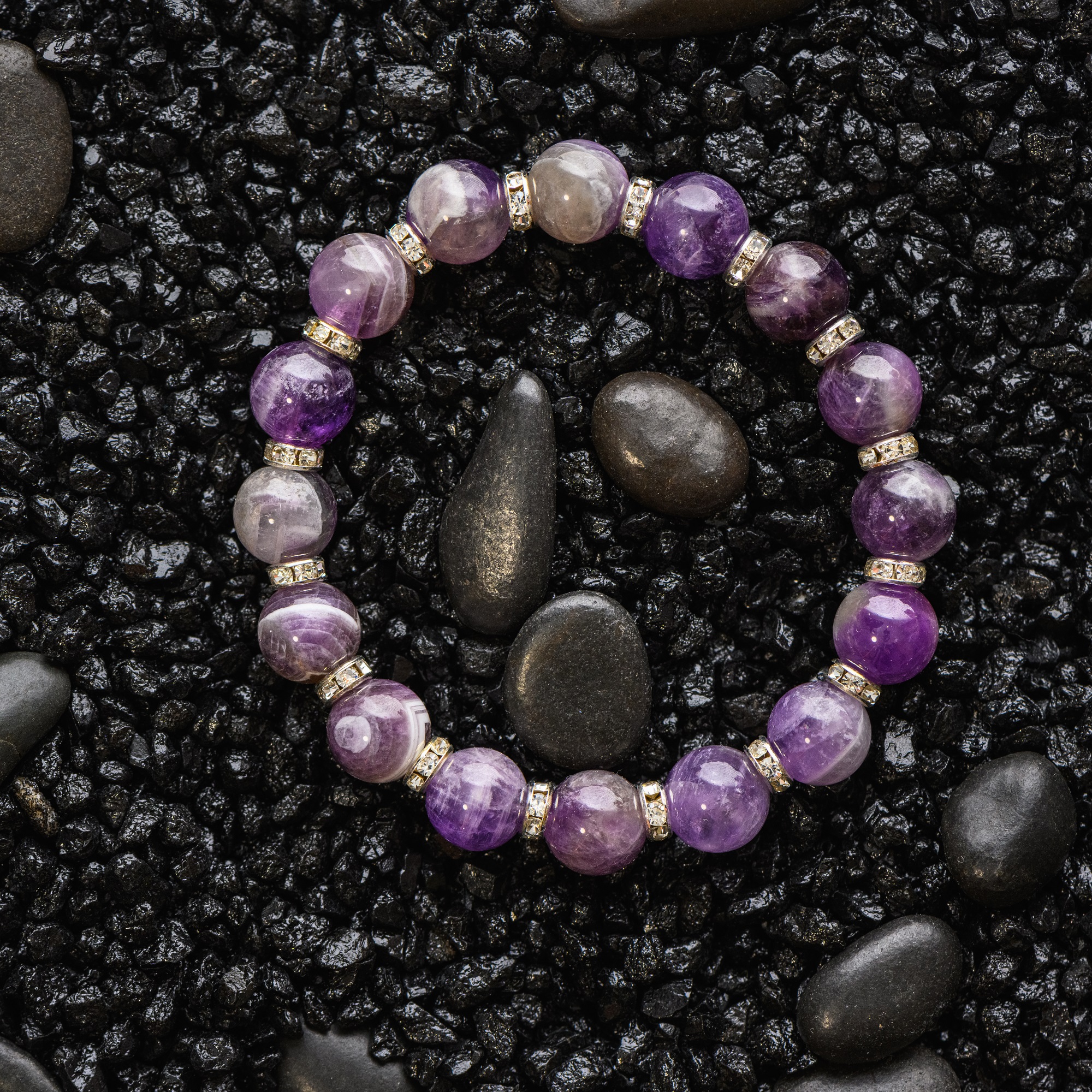 Браслет из натурального шевронного аметиста со стразами, 10 мм — изображение 6