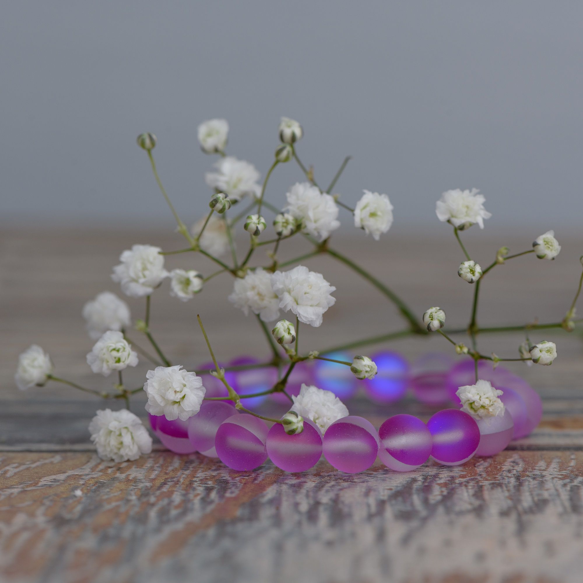 Сиреневый браслет из опала, 8 мм