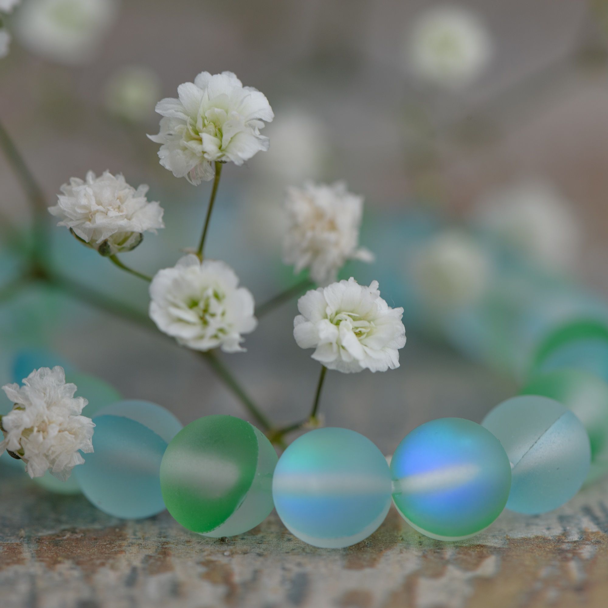 Зелёный браслет из опала, матовый 8 мм — изображение 3