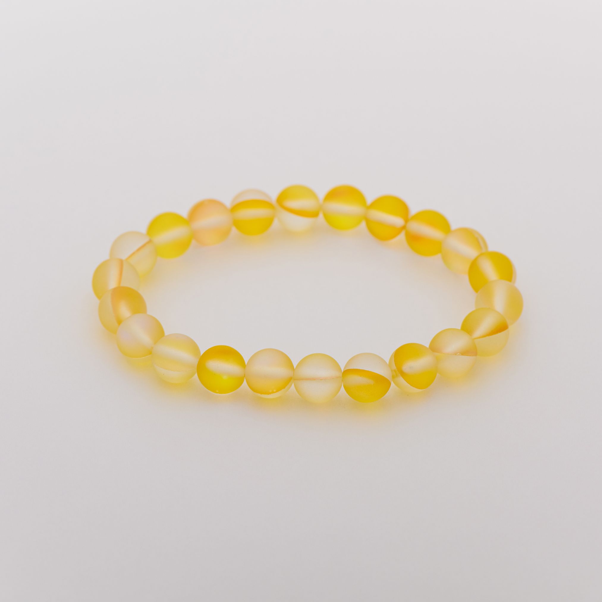Жёлтый браслет из опала, матовый 8 мм — изображение 5